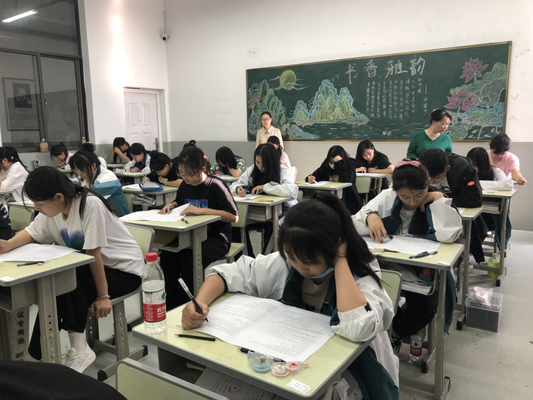 我校2023年春季学期期中考试如期举行